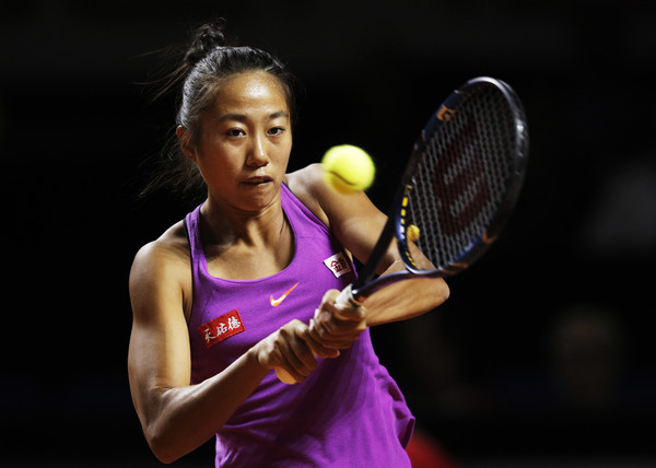 Zhang Shuai in action at the Porsche Tennis Grand Prix | Photo: Adam Pretty/Bongarts