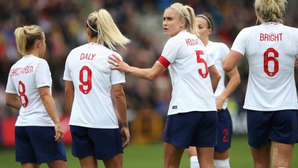 Steph Houghton will look to organize her backline thoroughly this summer | SOurce: bbc.com