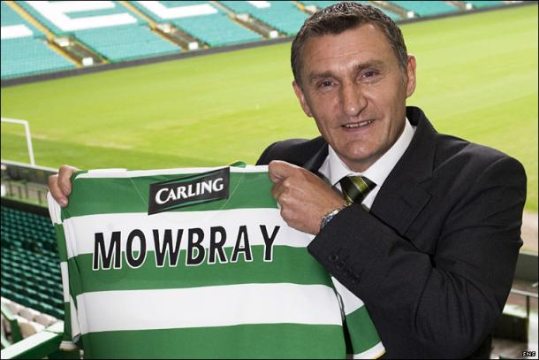 Mowbray en su presentación como técnico del Celtic. Foto: Celtic