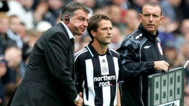 Allardyce con Owen en su etapa como técnico del Newcastle. Foto: BBC