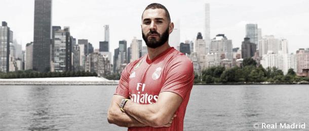 El francés, en la presentación de la nueva camiseta | Foto: Real Madrid C.F.