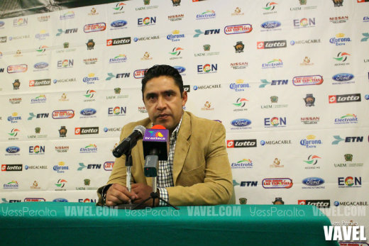 Omar Ramírez en conferencia de prensa.