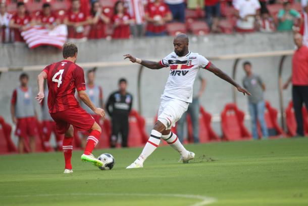 Santa Cruz, atual campeão, enfrentou o Náutico em uma das semifinais essa temporada (Foto: Antônio Melcop/Santa Cruz)