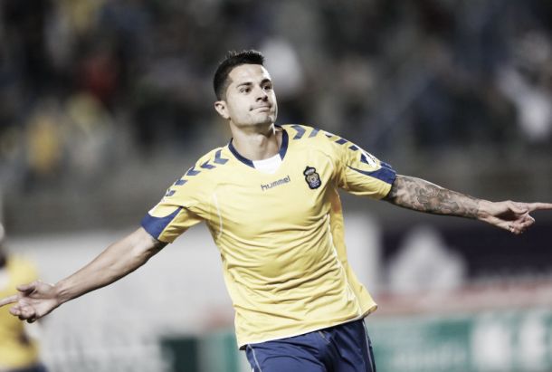 'Vitolo' celebra uno de los muchos tantos que marcó en su etapa como jugador amarillo / Fuente: UD Las Palmas