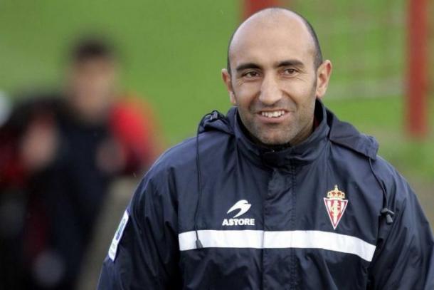 Abelardo, cuando entrenaba al Sporting