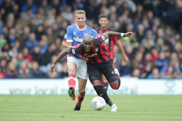 Afobe disputando un balón | Fuente: afcb.co.uk