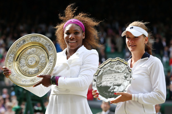 Radwanska (right) was unable to claim the Venus Rosewater Dish losing to Serena Williams (left) in a three-set final in 2012 (Photo by Julian Finney / Getty)