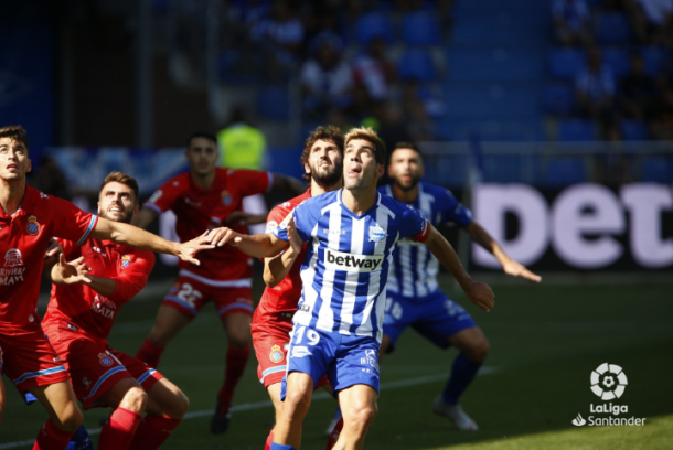 Jugada a balón parado para el Espanyol. Foto: Twittwer de La Liga.
