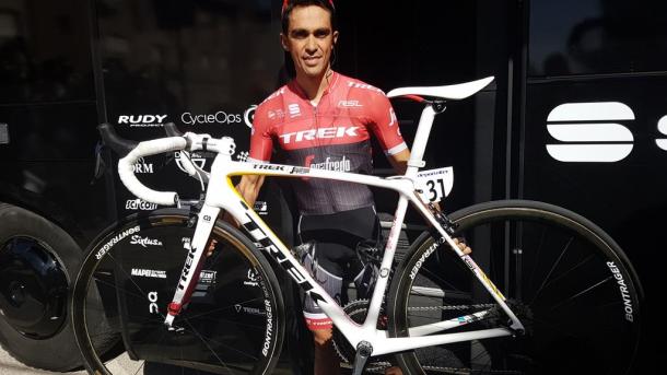 Contador con su nuevo kit de competición | Fuente: Alberto Contador
