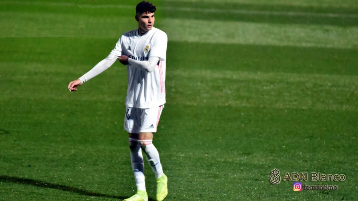 'Retu' debuta con el Real Madrid Castilla | Fuente: Fermín Martín Espino, ADN Blanco