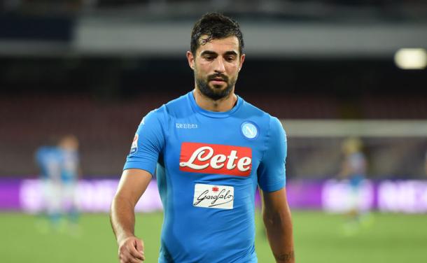 Raul Albiol con la magli Azzurra del Napoli. Fonte foto: Lapresse.it