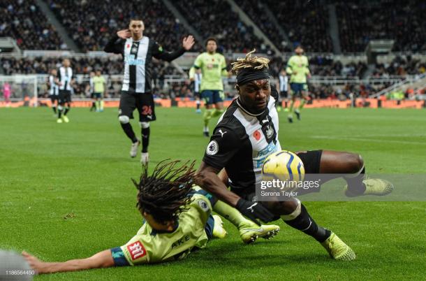 Allan Saint-Maximin and Miguel Almiron in action against Bournemouth's Nathan Ake (Photo by Serena Taylor/ Getty Images)