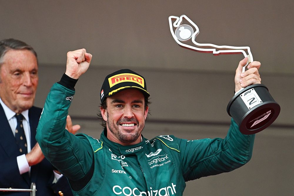 Fernando Alonso en el podio del Gran Premio de Mónaco 2023