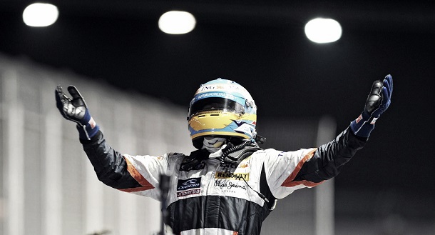 Fernando Alonso celebra su victoria en 2008 (Foto: Getty Images).