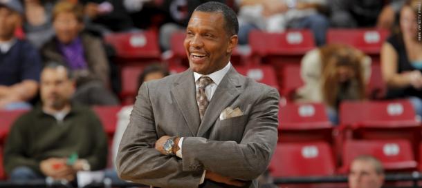 Alvin Gentry sonríe: Bajo su tutela, los Pelicans alcanzaron los Playoffs por primera vez / Foto: NBA.com