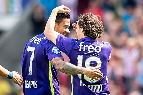 Depay y Guardado hicieron una buena mancuerna. (Foto: soccernews.nl)