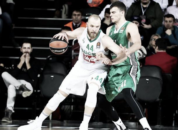 Kavaliauskas, Zalgiris Kaunas. Fonte foto: http://www.euroleague.net 