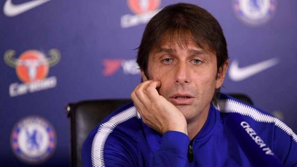 Antonio Conte em entrevista (Foto: Divulgação / Chelsea)