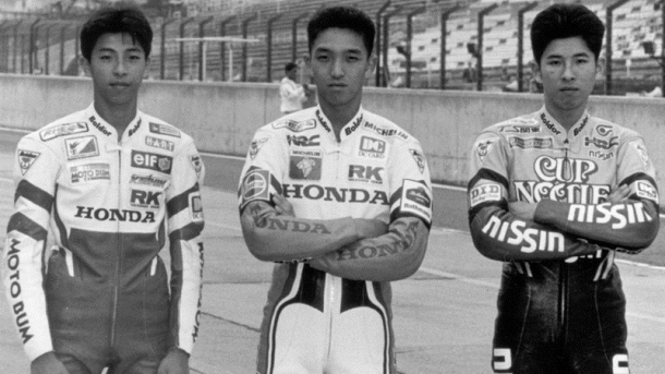 Los tres hermanos Aoki. | Fuente: MotoGP