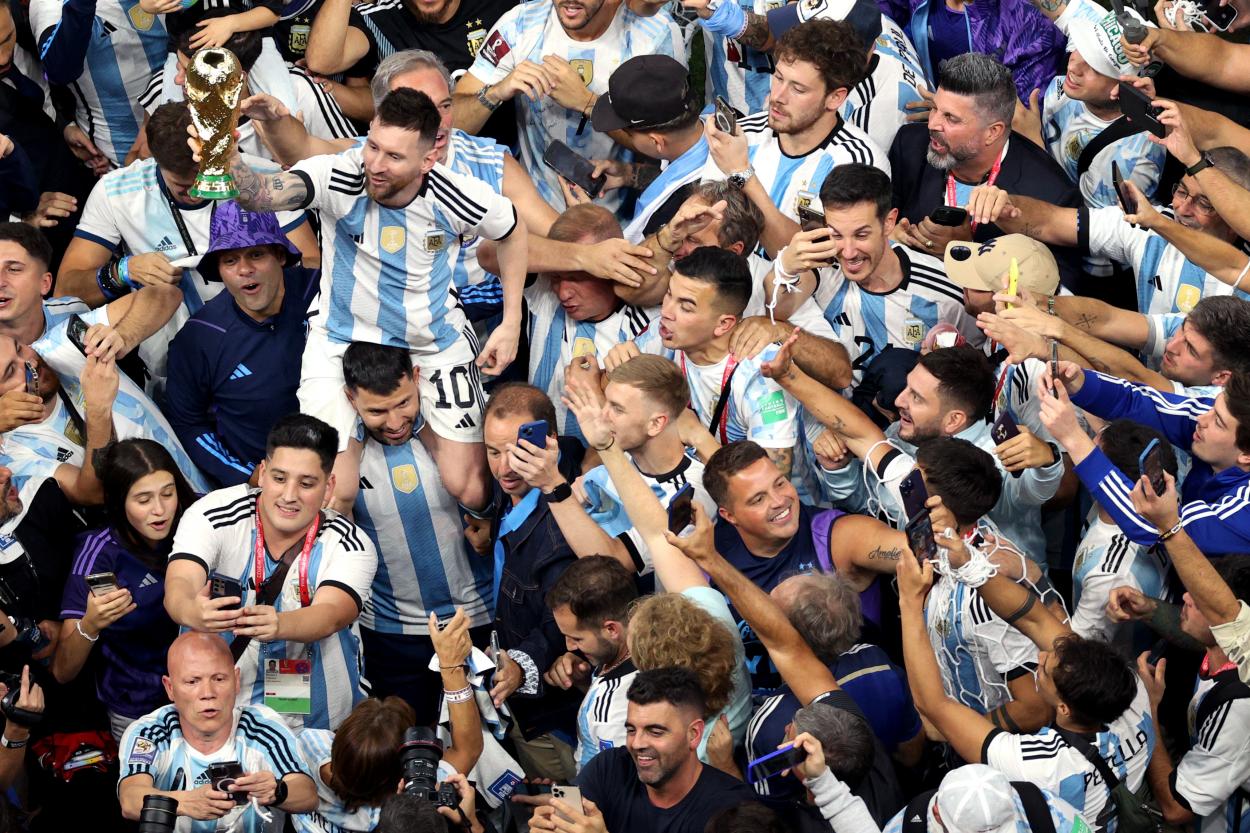 Los hinchas argentinos fueron claves en el desempeño de Argentina en el Mundial / Foto: @Argentina