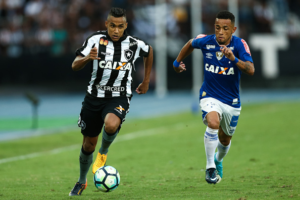 Velocidade: "carro-chefe" de Arnaldo (Foto: Vitor Silva/SS Press/Botafogo)