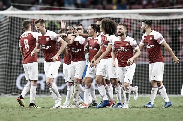 Los jugadores del Arsenal celebran la igualdad. Foto: Arsenal.