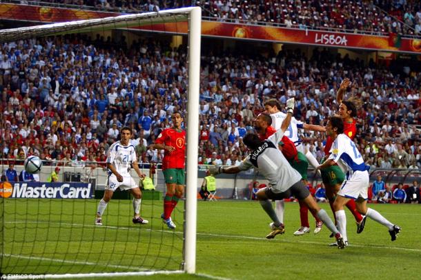 Charisteas marca el gol que dejó a Portugal sin la Euro en Lisboa | Fotografía: EMPICS Sport