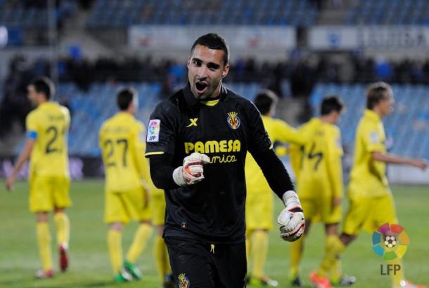 Asenjo celebrando un gol con el Villarreal | Fuente: La Liga