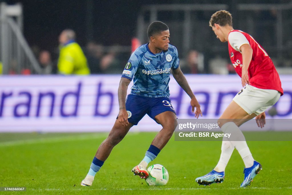 Leon Bailey of Aston Villa FC battles for the ball with Ruben van Bommel of AZ Alkmaar during the Group E - UEFA Europa Conference League 2023/24 match between AZ Alkmaar and Aston Villa FC at AFAS Stadion on October 26, 2023 in Alkmaar, Netherlands. (Photo by Rene Nijhuis/BSR Agency/Getty Images)