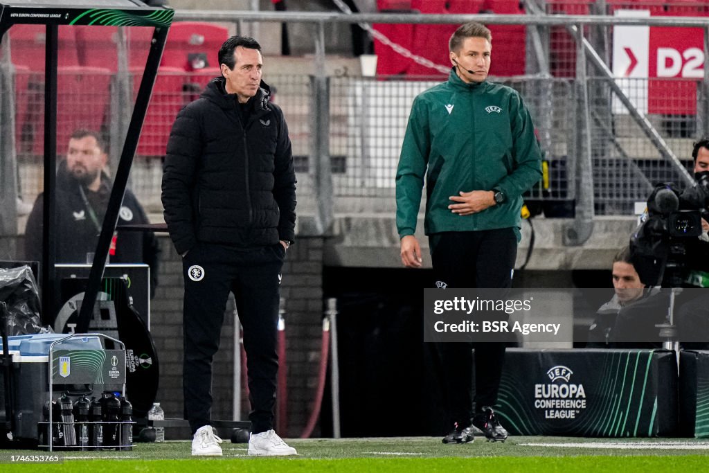Head Coach Unai Emery of Aston Villa FC looks on during the Group E - UEFA Europa Conference League 2023/24 match between AZ Alkmaar and Aston Villa FC at AFAS Stadion on October 26, 2023 in Alkmaar, Netherlands. (Photo by Patrick Goosen/BSR Agency/Getty Images)