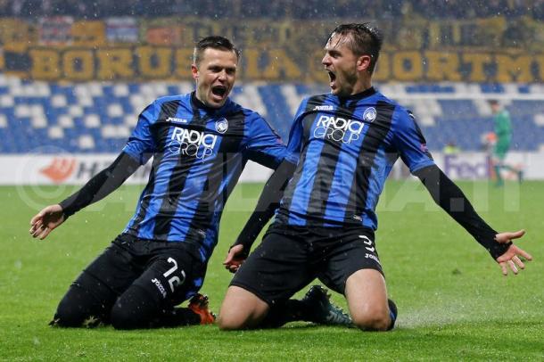 Josip Ilicic e Rafael Toloi dopo il gol che avrebbe potuto far qualificare l'Atalanta ai danni del BVB. | atalanta.it