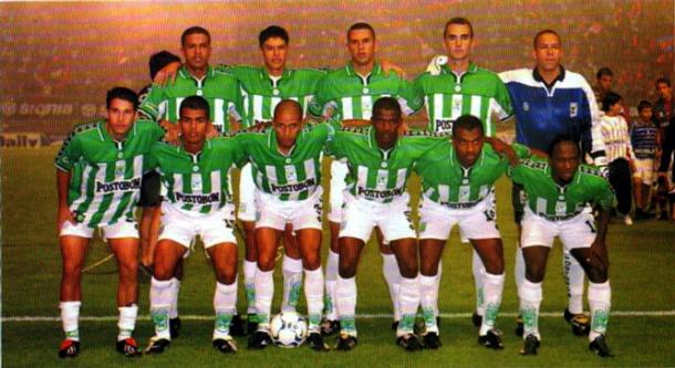 Combativo y luchador, así fue el Nacional subcampeón 2002. | Foto: CONMEBOL