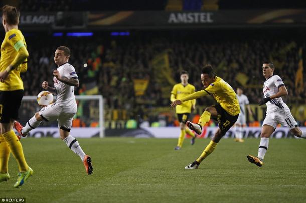 Aubameyang rifles in the opener (photo: Reuters)