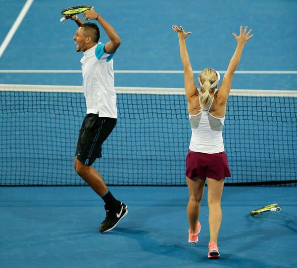 Nick Kyrgios and Daria Gavrilova celebrate reaching the final (Source: Hopman Cup on twitter) 