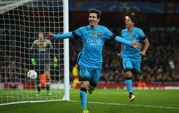 Lionel Messi (pictured, centre) scored a well-taken brace late on to give the visitors a comfortable aggregate advantage. | Photo: Getty