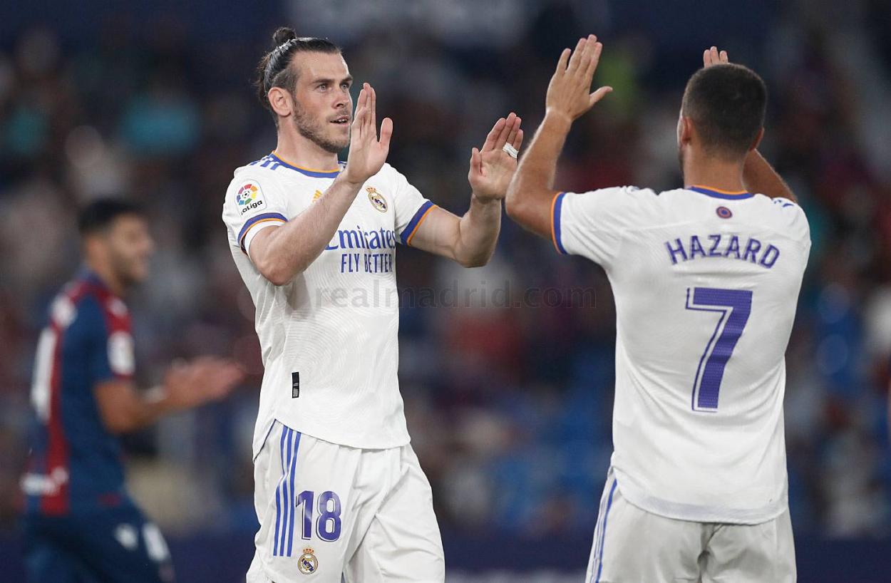 Bale y Hazard ante el Levante UD. | Foto: Real Madrid.