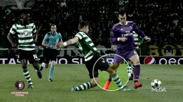 Momento da contusão de Bale (Foto: Reprodução/Twitter)