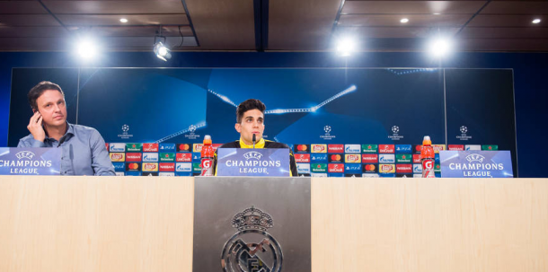 Marc Bartra durante la rueda de prensa | Foto: Borussia Dortmund