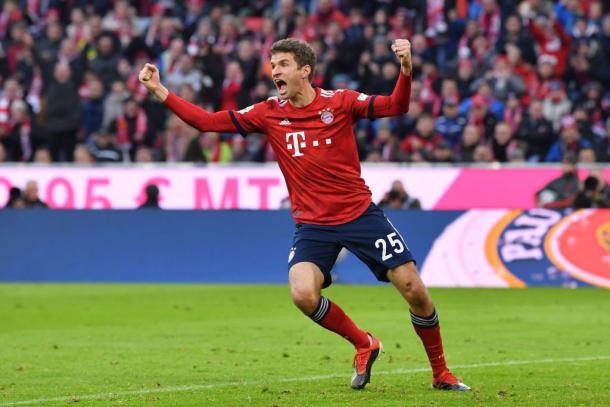 Thomas Müller y un doblete que no alcanzó | Foto: @FCBayernES