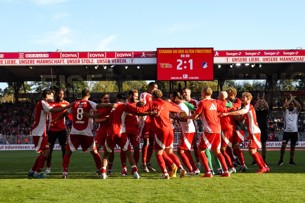 In der vergangenen Saison spielten die Berliner in der Champions League und belegten in ihrer Gruppe den 4. Platz. Für die Bundesliga beendeten sie das Abstiegs-Play-off-Spiel punktgleich, waren aber aufgrund der Tordifferenz der Favorit | Foto: Berliner Gesellschaft