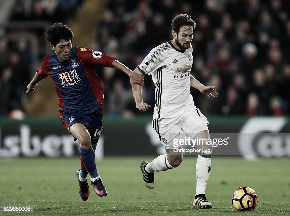 Daley Blind's future could be in doubt if Victot Lindlof is signed (Photo: Christopher Lee / Getty Images)