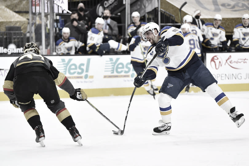 Los Blues pelearon duro por su clasificación | Foto: Jeff Bottari/NHLI via Getty Images