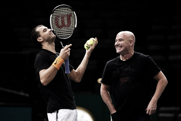 Dimitrov busca buenas sensaciones con Agassi.