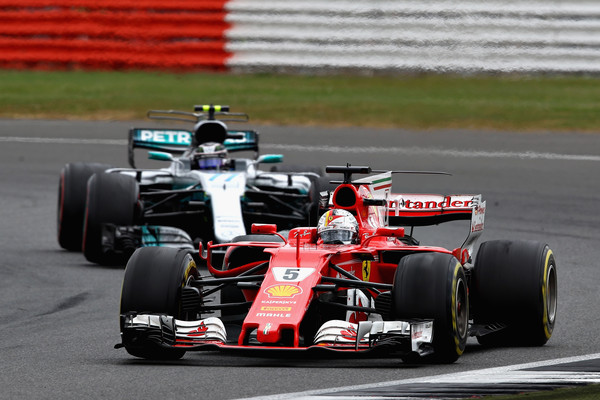 Bottas vs Vettel, Silverstone 2017 / Zimbio