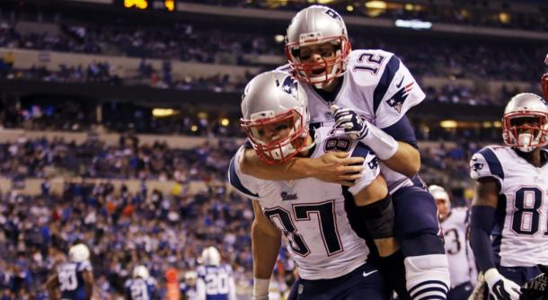 Tom Brady e Rob Gronkowski formam uma das principais duplas da atualidade. Os dois foram importantes para a conquista do Super Bowl 49 | Foto/AJ Mast/AP