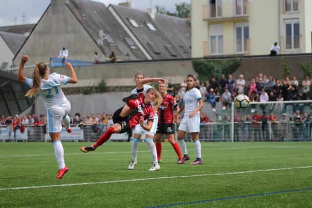 Marine Pervier scored a great winner to keep her team in the division | Source: eaguingamp.com