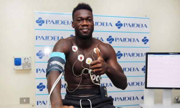 Felipe Caicedo nella clinica Paideia durante le visite mediche