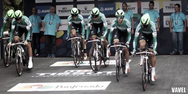La crono por equipos, inicio típico de la Vuelta | Foto: Alberto Brevers-VAVEL.com