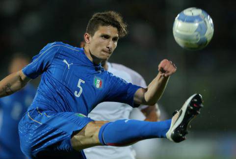 Caldara con la maglia Azzurra dell'Under-21. | Fonte immagine: calciomercato.it