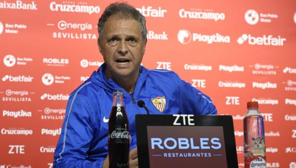 Joaquín Caparrós en rueda de prensa | Foto: Sevilla FC